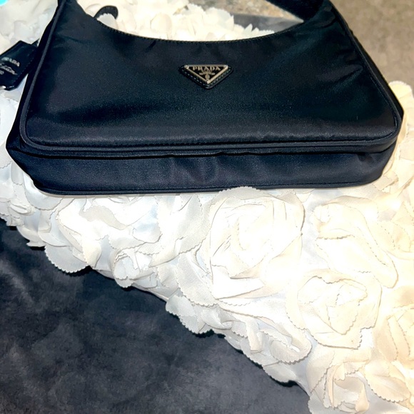 Prada mini - Picture 5 of 8